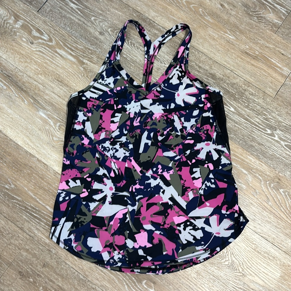 Lululemon - Picture 7 of 7